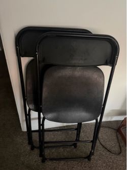Plastic foldable chairs
