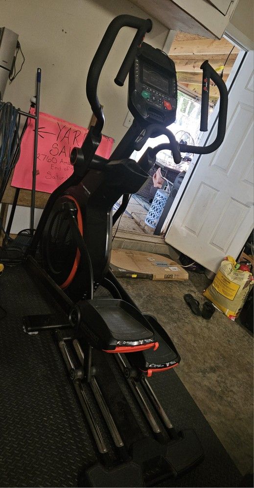 Bowflex BXE116 Elliptical 