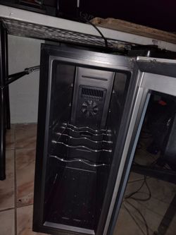 Wine Cooler Refrigerator with Glass Door