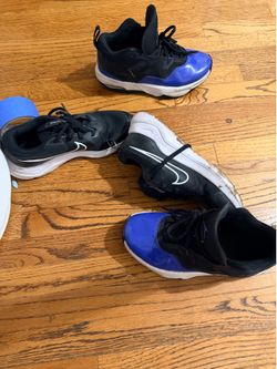 Kids shoes size 5 youth Nike