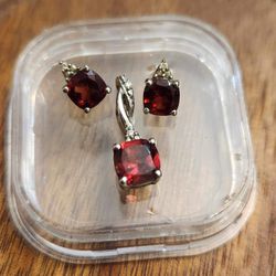 Garnet/Diamond Earring And Necklace Set