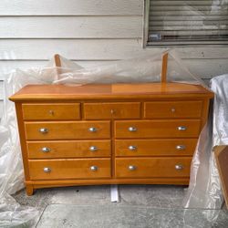 Dresser Set