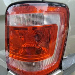 Right tail light cover for 2010 Ford Escape XLS