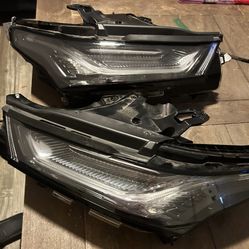 2023 Chevy Traverse Headlights Both right & Left Side 