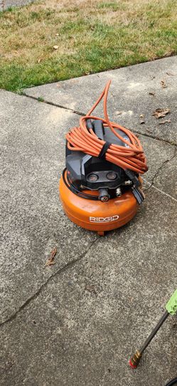 Rigid 6 gallon compressor