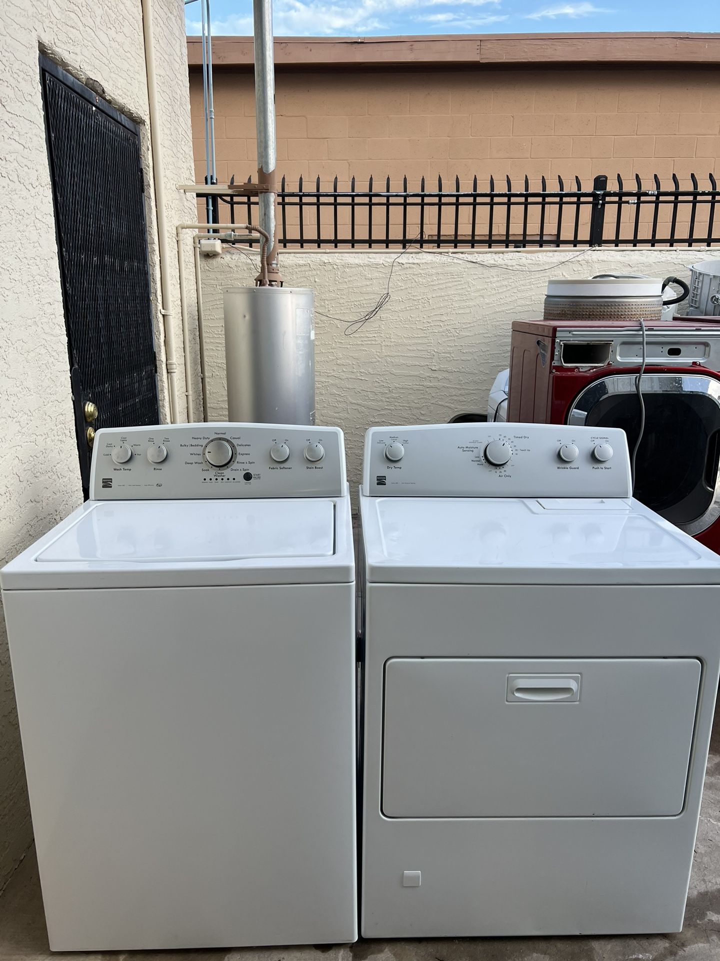 Set Kenmore washer and a gas dryer good work and condition