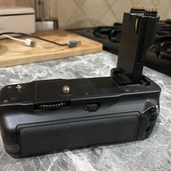 Canon 5D Mark III Battery Grip 