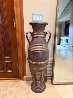 Spanish decor pot