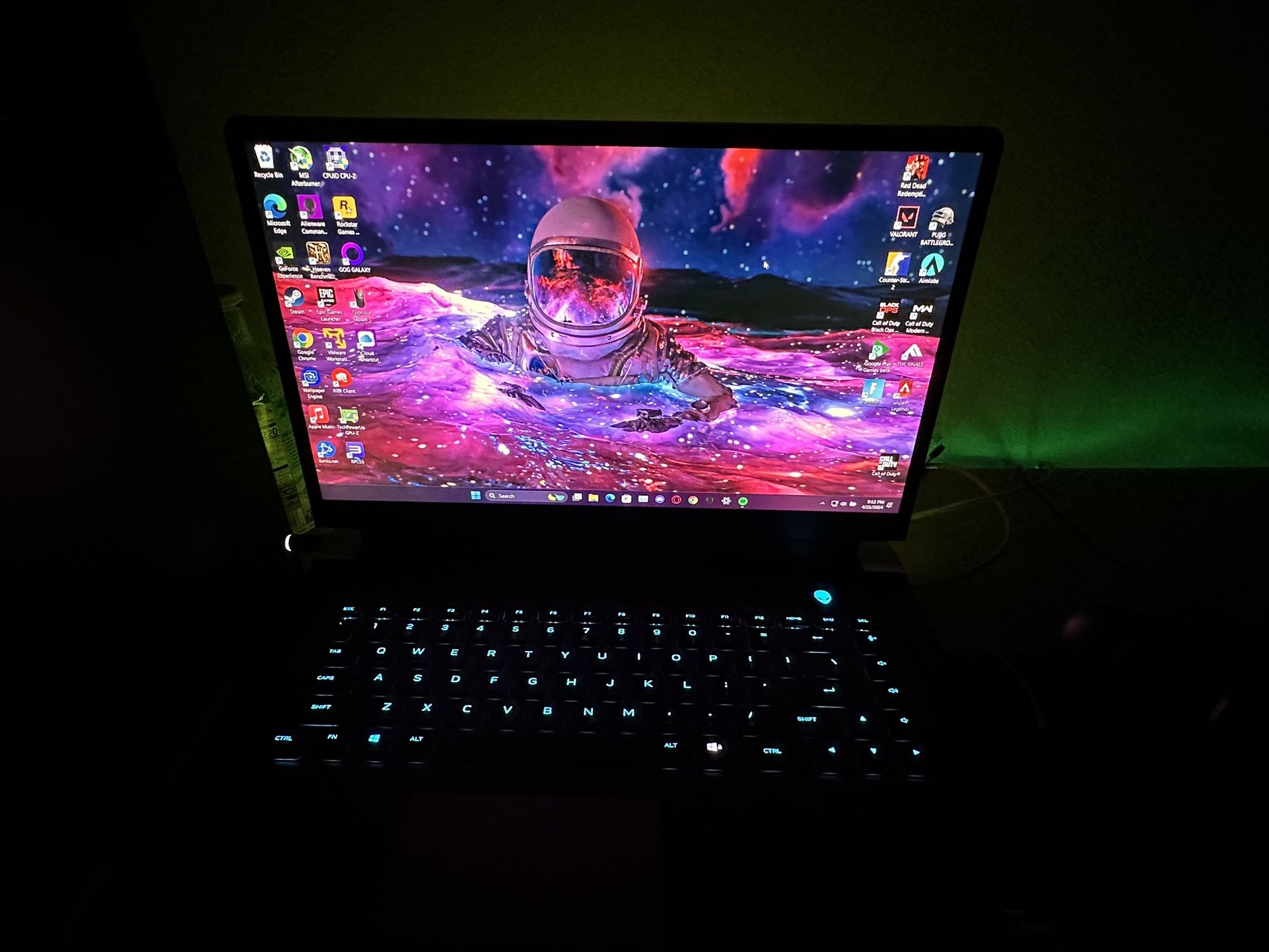 Alienware X15 R1 (360hz, RTX 3070) Gaming Laptop