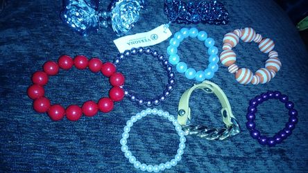 Bracelet lot