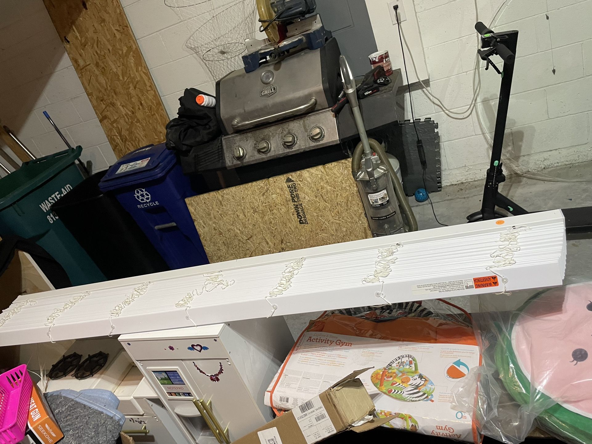 6’ Horizontal Blind New!!!