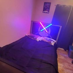 Star Wars Lightsaber Full Size Bed W/extras