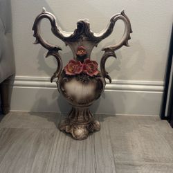 Vintage porcelain vase // PICK UP ONLY !! 