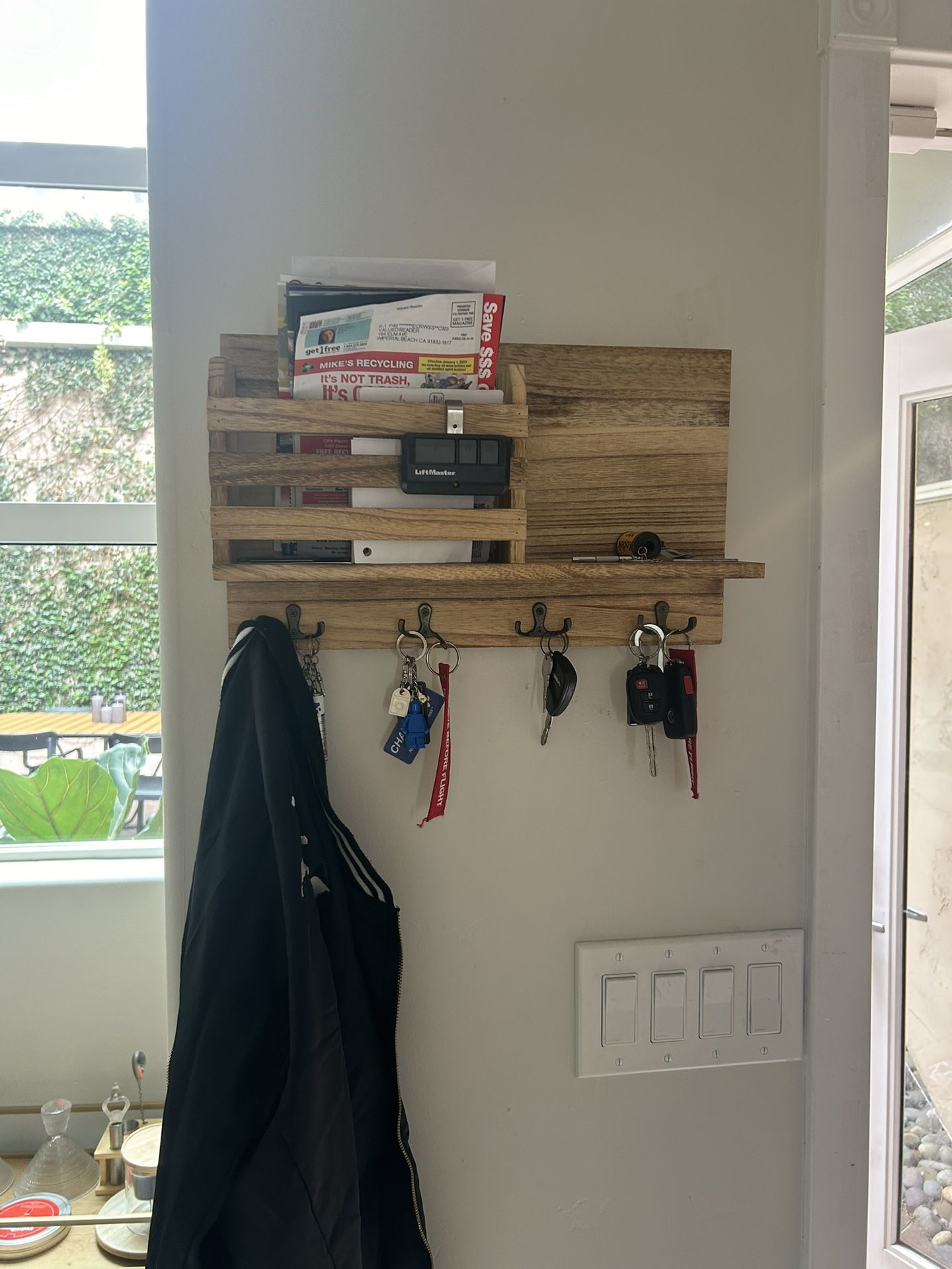 Key And Mail Wall Holder 