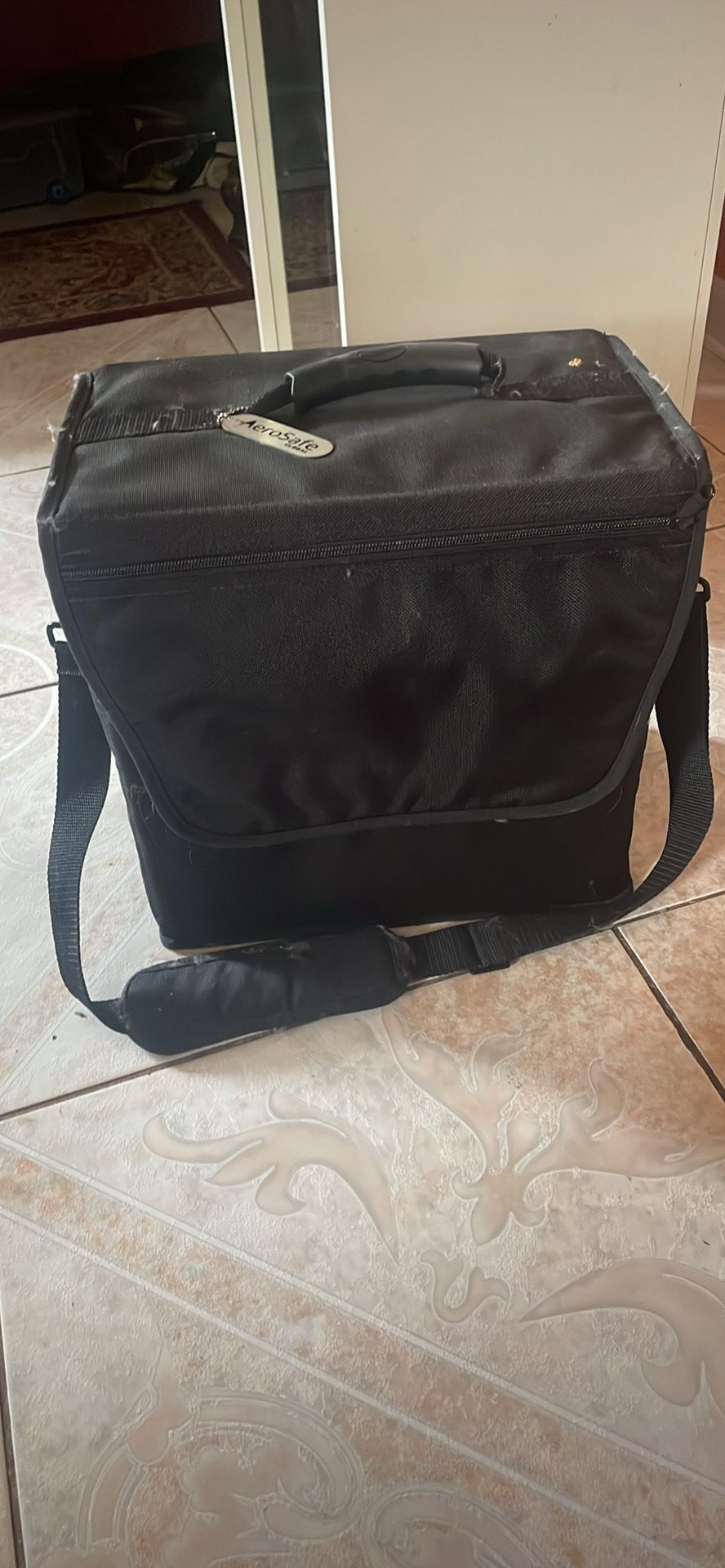 Insulated AERO SAFE Carry Bag