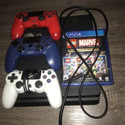 Ps4 Slim Black Three Controller’s