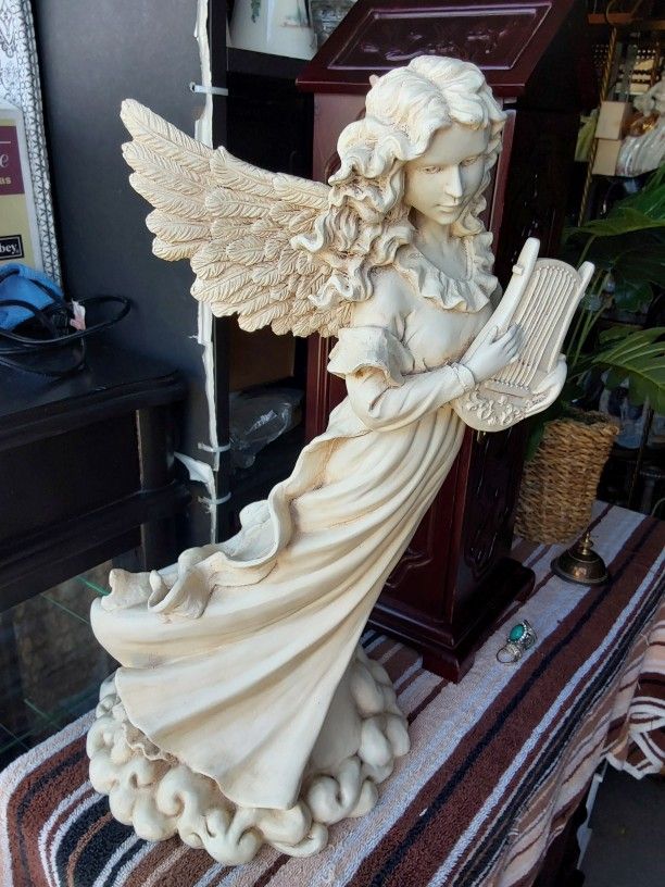 Statue