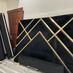 Queen Bed Frame (please Read ) 