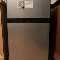Mini Fridge Frigidaire 