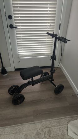 Vitasophy knee scooter