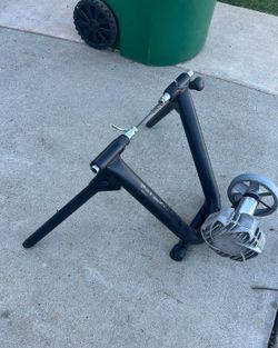 Saris indoor bike trainer