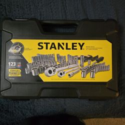 123 PC Stanley Tool Set