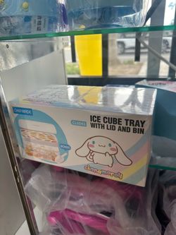 Cinnamoroll Ice Cube Tray with Lid and Bin