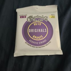 Martin M175 Original 80-20 Bronze Acoustic Guitar Strings - .011-.052 Custom Light