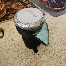 Doumbek with soft case