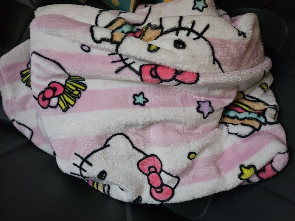 Hello Kitty Blanket