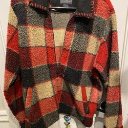 Ladies Size Medium Woolrich Red Plaid Jacket