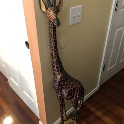 Solid Wood Giraffe Carving 