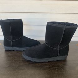 Time and Tru Women's Genuine Suede Boots size 9
