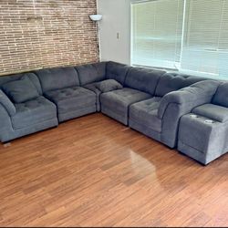 Large Gray Sectional Couch w/ Ottoman – Clean & Super Comfortable
