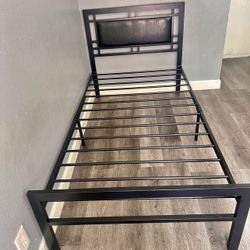 Cama Twin Size Nueva En Su Caja Incluye Colchon 