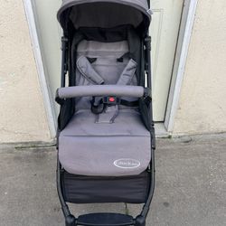 GLUCK BABY STROLLER 