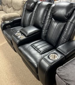 FREE DELIVERY POWER RECLINING COUCH
