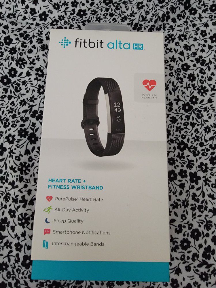 Fitbit Alta HR w/ 4 pairs of Interchangeable Bands Size Small