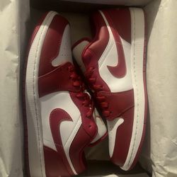 Jordan 1 Low Cardinal 