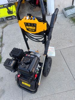 DeWalt 3400 PSI Gas Pressure Washer