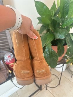 Koolaburra by UGG Chestnut Suede Boots