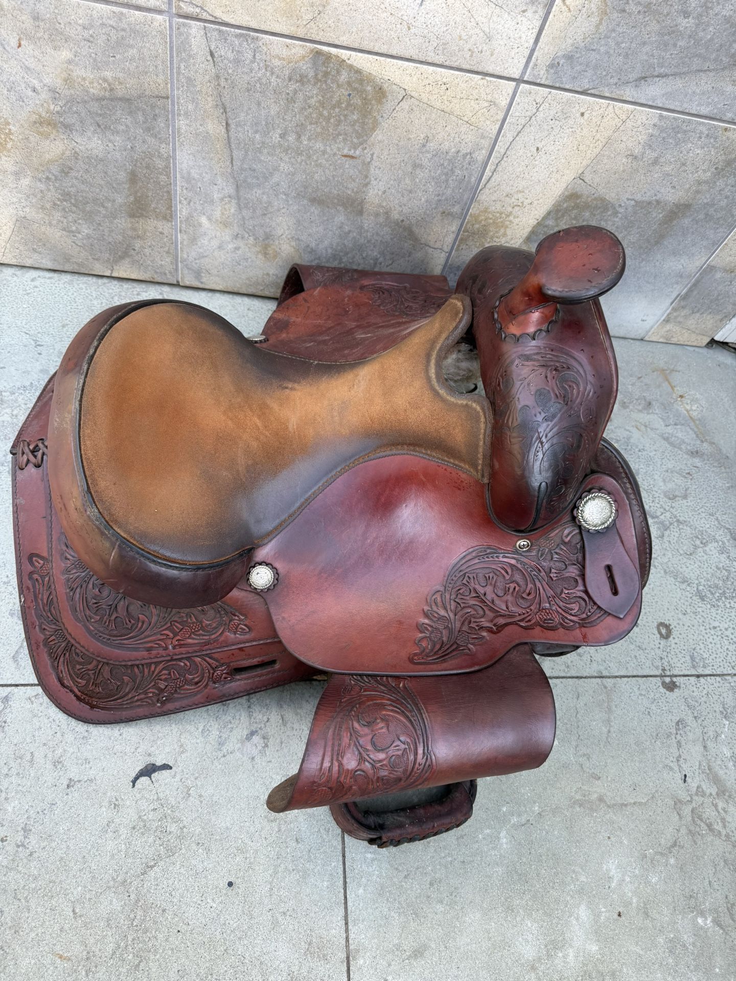 Leather Saddle 15”
