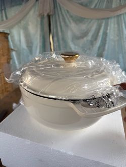 White Enameled Cast Iron Dutch Oven with Lid