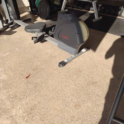 Sunny Health&Fitness Rower 