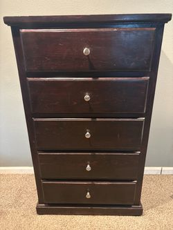 Dark Wood 5-Drawer Dresser
