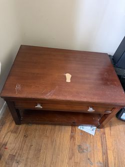 Coffee table with retractable table