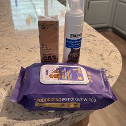 Cat Grooming Items