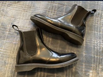Womens Dr. Martens Eu:38