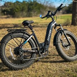Aventon Aventure 2 Ebike – Only 118 Miles – Suspension Seatpost – Excellent Condition