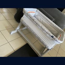 Bassinet Baby Gap Brand